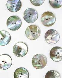 Mother of Pearl Button - Natural - 22mm